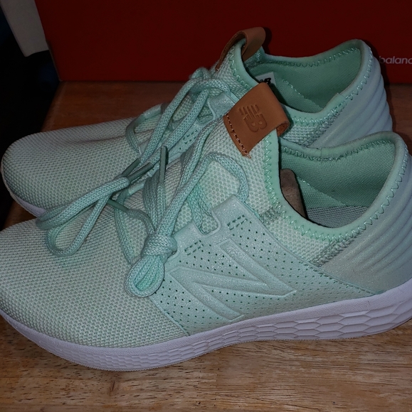 New balance mint running shoes